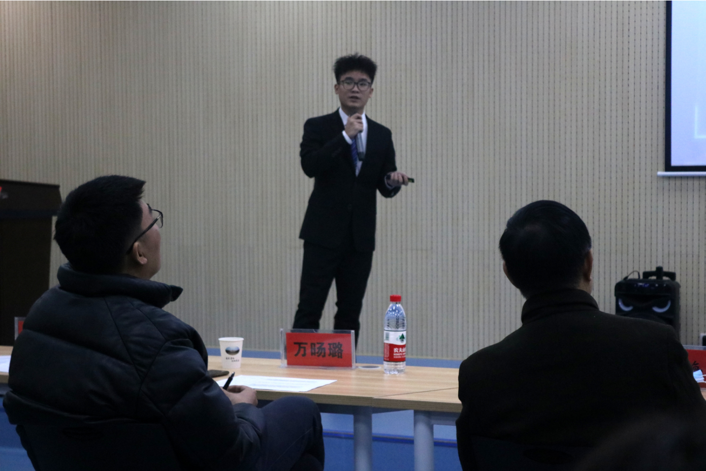 “创新引领未来、创业铸就梦想” 武昌理工学院成功举办“卓越杯”创新创业大赛决赛(图2) “创新引领未来、创业铸就梦想” 武昌理工学院成功举办“卓越杯”创新创业大赛决赛(图2)